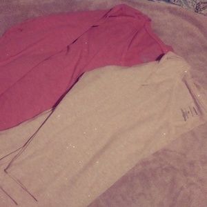 ** Women's XL long sleeve T-shirts